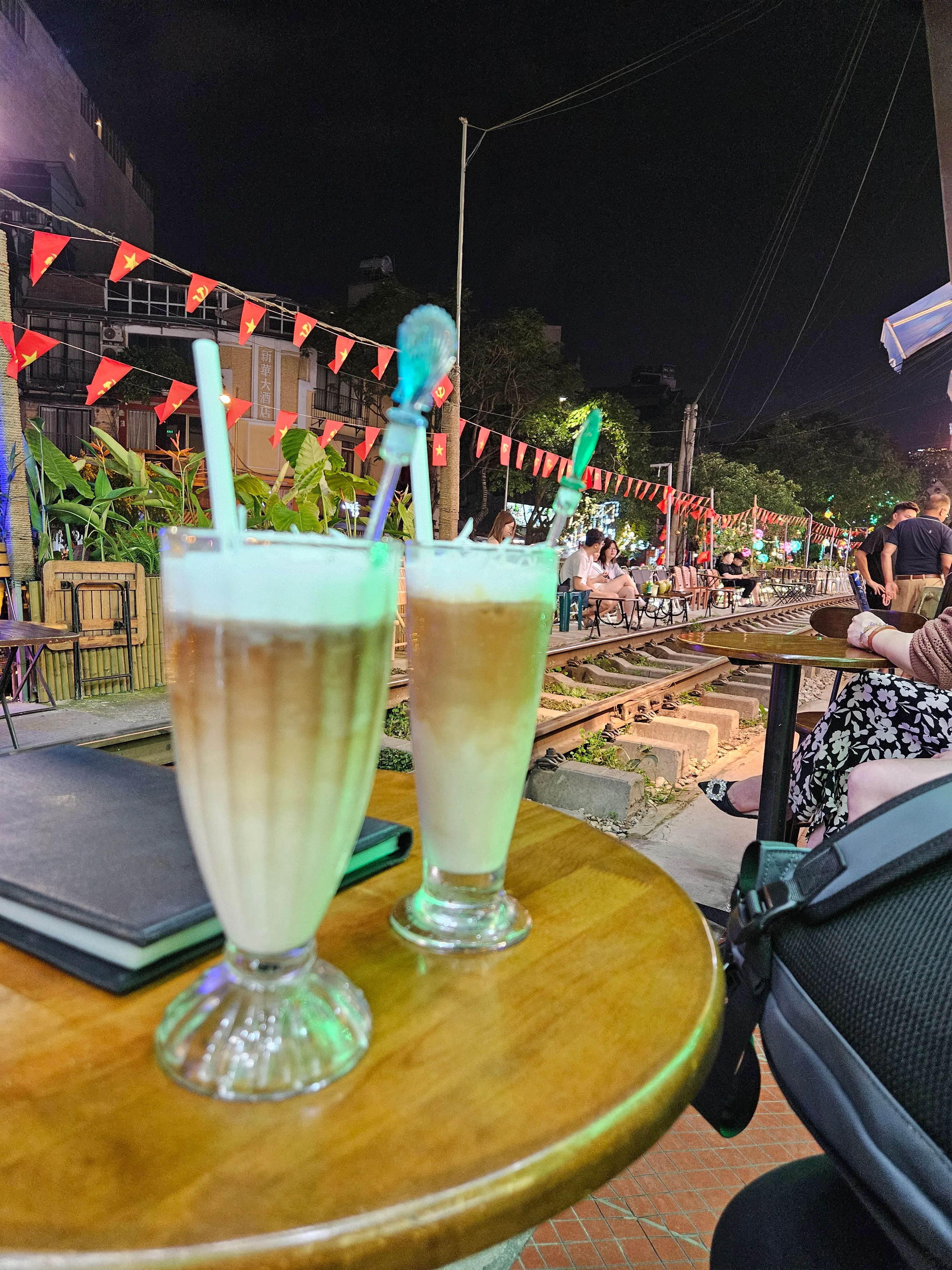 cds_instabae.jpg (3.9 MB)